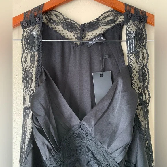 ❌SOLD❌Nasty Gal Black Satin Trim Lace Slip Dress Size Small - Picture 5 of 13